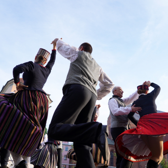 RKTMC “Mazā ģilde” deju kolektīvu lielkoncerts “Vidusvasaras dzīvestības” - 