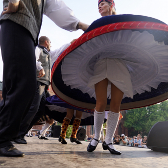 RKTMC “Mazā ģilde” deju kolektīvu lielkoncerts “Vidusvasaras dzīvestības” - 