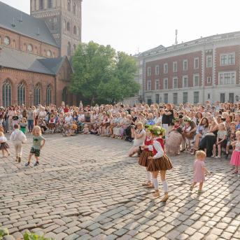 RKTMC “Mazā ģilde” deju kolektīvu lielkoncerts “Vidusvasaras dzīvestības” - 