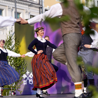 RKTMC “Mazā ģilde” deju kolektīvu lielkoncerts “Vidusvasaras dzīvestības” - 