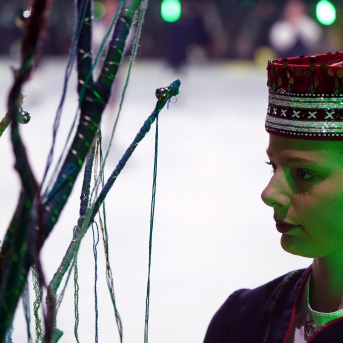 Latviešu skatuviskās dejas lielkoncerts "Balts" - Baltas ietrīsas mūsu sirdis no visa tā skaistuma, kas piedzīvots. Mums kopā, svinot latvietību, izdevies radīt neaizmirstamus Svētkus. Jo svētki esam mēs paši un cilvēki mums apkārt. Foto: Ilmārs Znotiņš, Jānis Pipars un Jānis Romanovskis (Latvijas Nacionālā kultūras centra arhīvs) un LETA fotogrāfi