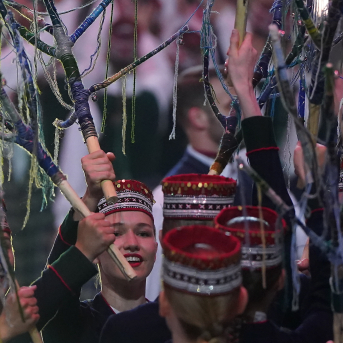 Latviešu skatuviskās dejas lielkoncerts "Balts" - Baltas ietrīsas mūsu sirdis no visa tā skaistuma, kas piedzīvots. Mums kopā, svinot latvietību, izdevies radīt neaizmirstamus Svētkus. Jo svētki esam mēs paši un cilvēki mums apkārt. Foto: Ilmārs Znotiņš, Jānis Pipars un Jānis Romanovskis (Latvijas Nacionālā kultūras centra arhīvs) un LETA fotogrāfi