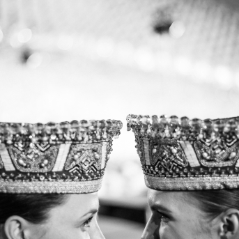 Noslēguma koncerts "Kopā Augšup" - Baltas ietrīsas mūsu sirdis no visa tā skaistuma, kas piedzīvots. Mums kopā, svinot latvietību, izdevies radīt neaizmirstamus Svētkus. Jo svētki esam mēs paši un cilvēki mums apkārt. Foto: Artūrs Vanags 