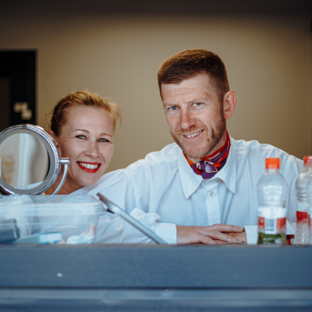 Deju lieluzvedums "Mūžīgais dzinējs" - Baltas ietrīsas mūsu sirdis no visa tā skaistuma, kas piedzīvots. Mums kopā, svinot latvietību, izdevies radīt neaizmirstamus Svētkus. Jo svētki esam mēs paši un cilvēki mums apkārt. Foto: Artūrs Vanags un Ilmārs Znotiņš, Jānis Pipars un Jānis Romanovskis (Latvijas Nacionālā kultūras centra arhīvs)