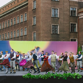 RKTMC “Mazā ģilde” visu paaudžu deju kolektīvu lielkoncerts “Vidusvasaras dzīvestības” - 