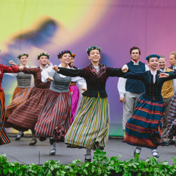 RKTMC “Mazā ģilde” visu paaudžu deju kolektīvu lielkoncerts “Vidusvasaras dzīvestības” - 