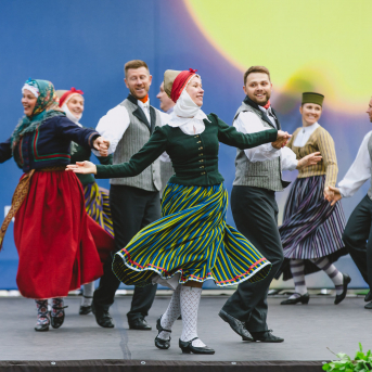 RKTMC “Mazā ģilde” visu paaudžu deju kolektīvu lielkoncerts “Vidusvasaras dzīvestības” - 