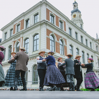 RKTMC “Mazā ģilde” visu paaudžu deju kolektīvu lielkoncerts “Vidusvasaras dzīvestības” - 