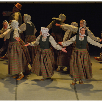 Līgo Zemgalē un Sēlijā. Sēšana. - Foto: Jānis Tiļčiks