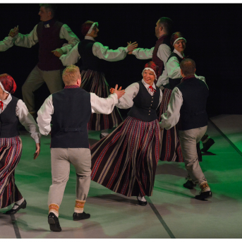 Līgo Zemgalē un Sēlijā. Sēšana. - Foto: Jānis Tiļčiks