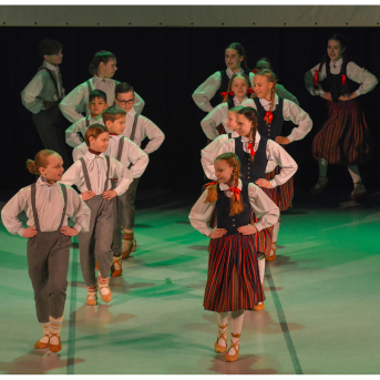 Līgo Zemgalē un Sēlijā. Sēšana. - Foto: Jānis Tiļčiks