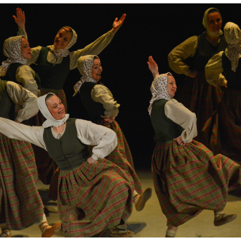 Līgo Zemgalē un Sēlijā. Sēšana. - Foto: Jānis Tiļčiks