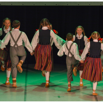 Līgo Zemgalē un Sēlijā. Sēšana. - Foto: Jānis Tiļčiks