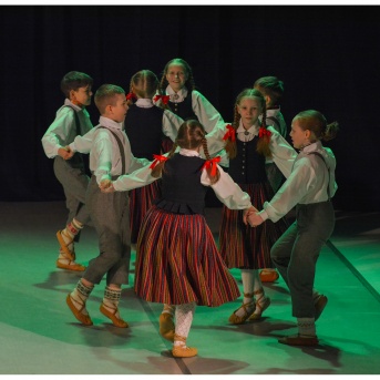 Līgo Zemgalē un Sēlijā. Sēšana. - Foto: Jānis Tiļčiks