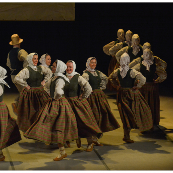 Līgo Zemgalē un Sēlijā. Sēšana. - Foto: Jānis Tiļčiks