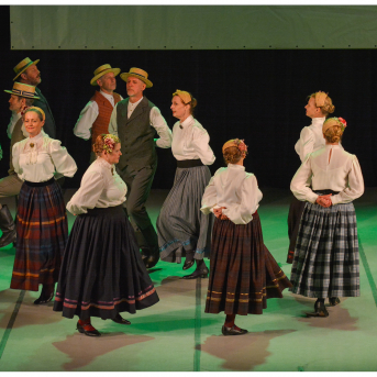 Līgo Zemgalē un Sēlijā. Sēšana. - Foto: Jānis Tiļčiks