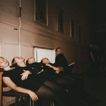 Marts 2025 / Filmiņa #3 - Martā dzīvojām kā labsajūtas kūrortā—starp labiem draugiem un jautriem pārsteigumiem. Izdejoti divi #Līgo80 koncerti un sirdis piepildītas līdz maliņām. Esam izauguši līdz aprīlim. Foto–Elza Luīze Zariņa