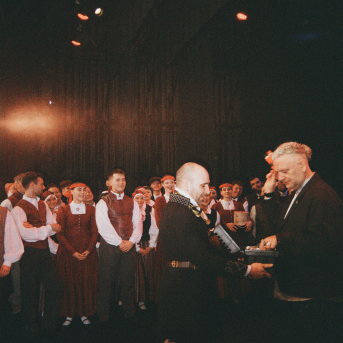 Marts 2025 / Filmiņa #3 - Martā dzīvojām kā labsajūtas kūrortā—starp labiem draugiem un jautriem pārsteigumiem. Izdejoti divi #Līgo80 koncerti un sirdis piepildītas līdz maliņām. Esam izauguši līdz aprīlim. Foto–Elza Luīze Zariņa