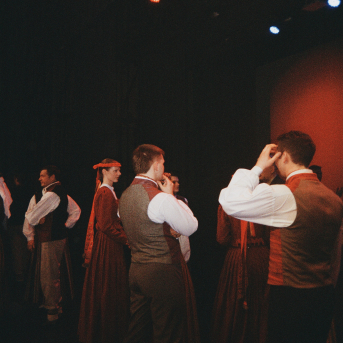 Marts 2025 / Filmiņa #3 - Martā dzīvojām kā labsajūtas kūrortā—starp labiem draugiem un jautriem pārsteigumiem. Izdejoti divi #Līgo80 koncerti un sirdis piepildītas līdz maliņām. Esam izauguši līdz aprīlim. Foto–Elza Luīze Zariņa