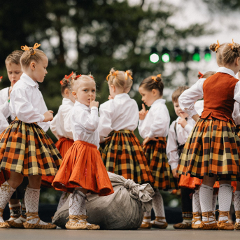 LĪGO. Ziedēšana. Atklāšana  - 