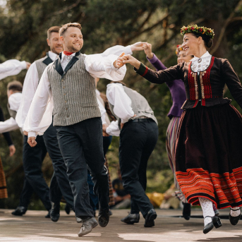 LĪGO. Ziedēšana. Atklāšana  - 