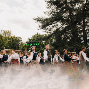 LĪGO. Ziedēšana. Atklāšana  - 