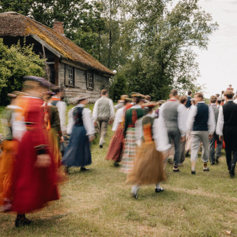 LĪGO. Ziedēšana. Atklāšana  - 