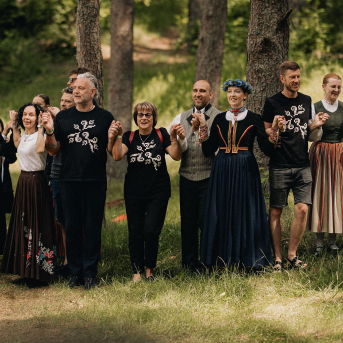 LĪGO. Ziedēšana. Atklāšana  - 