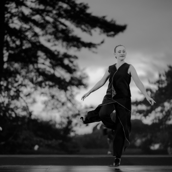 LĪGO. DIŽDIENA. Skatuviskās dejas mistērija. "MĒS DEVIŅI BĀLELIŅI" - 