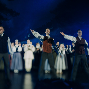 LĪGO. DIŽDIENA. Skatuviskās dejas mistērija. "MĒS DEVIŅI BĀLELIŅI" - 