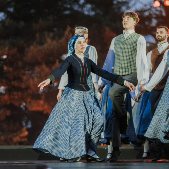 LĪGO. DIŽDIENA. Skatuviskās dejas mistērija. "MĒS DEVIŅI BĀLELIŅI" - 