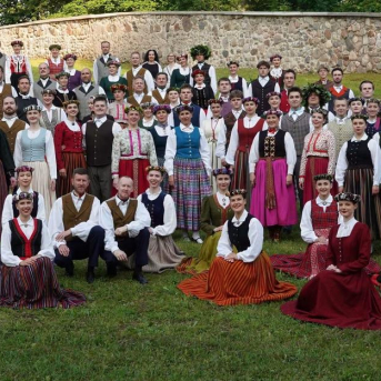 Vasaras saulgriežu koncerts "Jāņu nakti gunis dega" - 